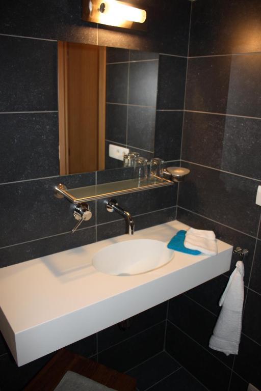 Hotel Gasthof Kapelhof Erpe-Mere Стая снимка